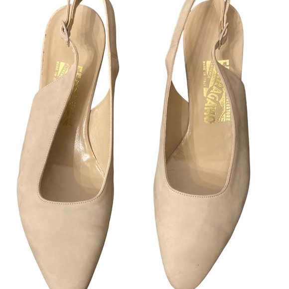 Salvatore Ferragamo Vintage suede sling back wedges cream - 9.5 EUC - Picture 4 of 10